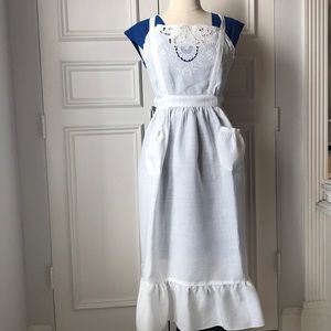 Paper White Apron